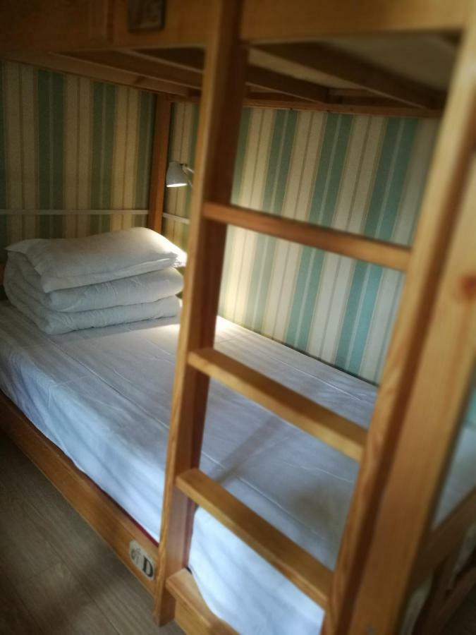 Right Here Hotel Dunhuang Bagian luar foto